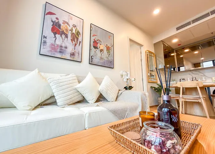 High-floor Luxury 2 Bedrooms 2 Bathrooms King&queen Bed Sky Pool Heart Of Siam District 曼谷高层奢华套房 两卧两卫 特大床 大床 无边泳池 坐落暹罗商圈核心 曼谷