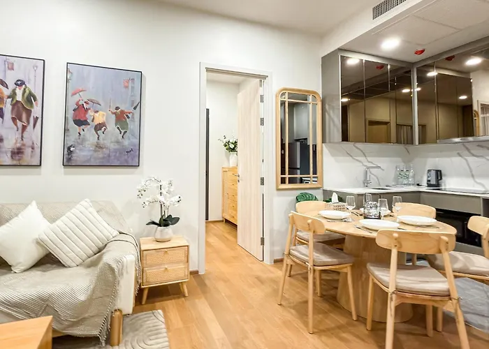 High-floor Luxury 2 Bedrooms 2 Bathrooms King&queen Bed Sky Pool Heart Of Siam District 曼谷高层奢华套房 两卧两卫 特大床 大床 无边泳池 坐落暹罗商圈核心 公寓 *