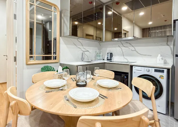 公寓 High-floor Luxury 2 Bedrooms 2 Bathrooms King&queen Bed Sky Pool Heart Of Siam District 曼谷高层奢华套房 两卧两卫 特大床 大床 无边泳池 坐落暹罗商圈核心 *