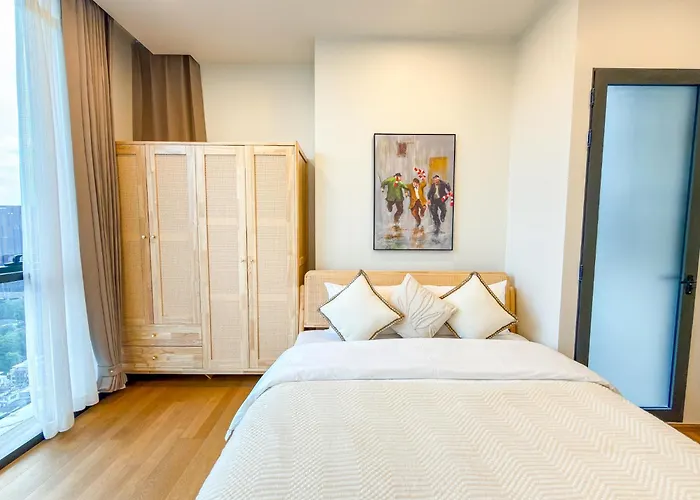 High-floor Luxury 2 Bedrooms 2 Bathrooms King&queen Bed Sky Pool Heart Of Siam District 曼谷高层奢华套房 两卧两卫 特大床 大床 无边泳池 坐落暹罗商圈核心 曼谷