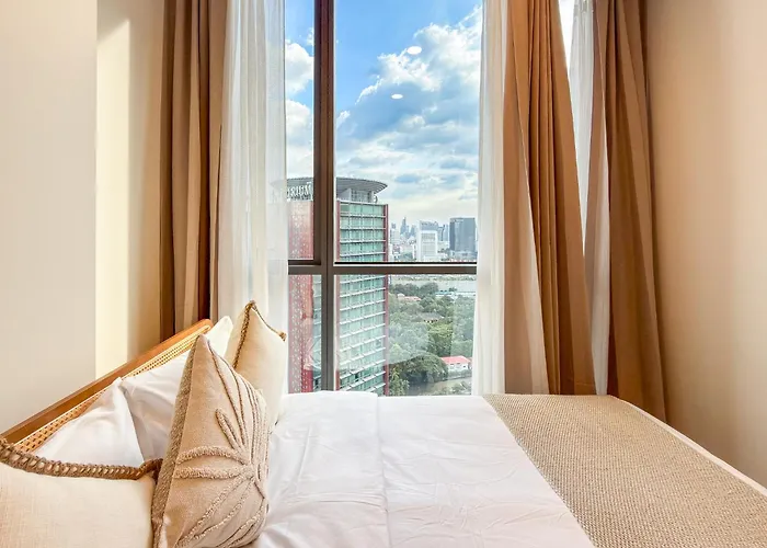 High-floor Luxury 2 Bedrooms 2 Bathrooms King&queen Bed Sky Pool Heart Of Siam District 曼谷高层奢华套房 两卧两卫 特大床 大床 无边泳池 坐落暹罗商圈核心